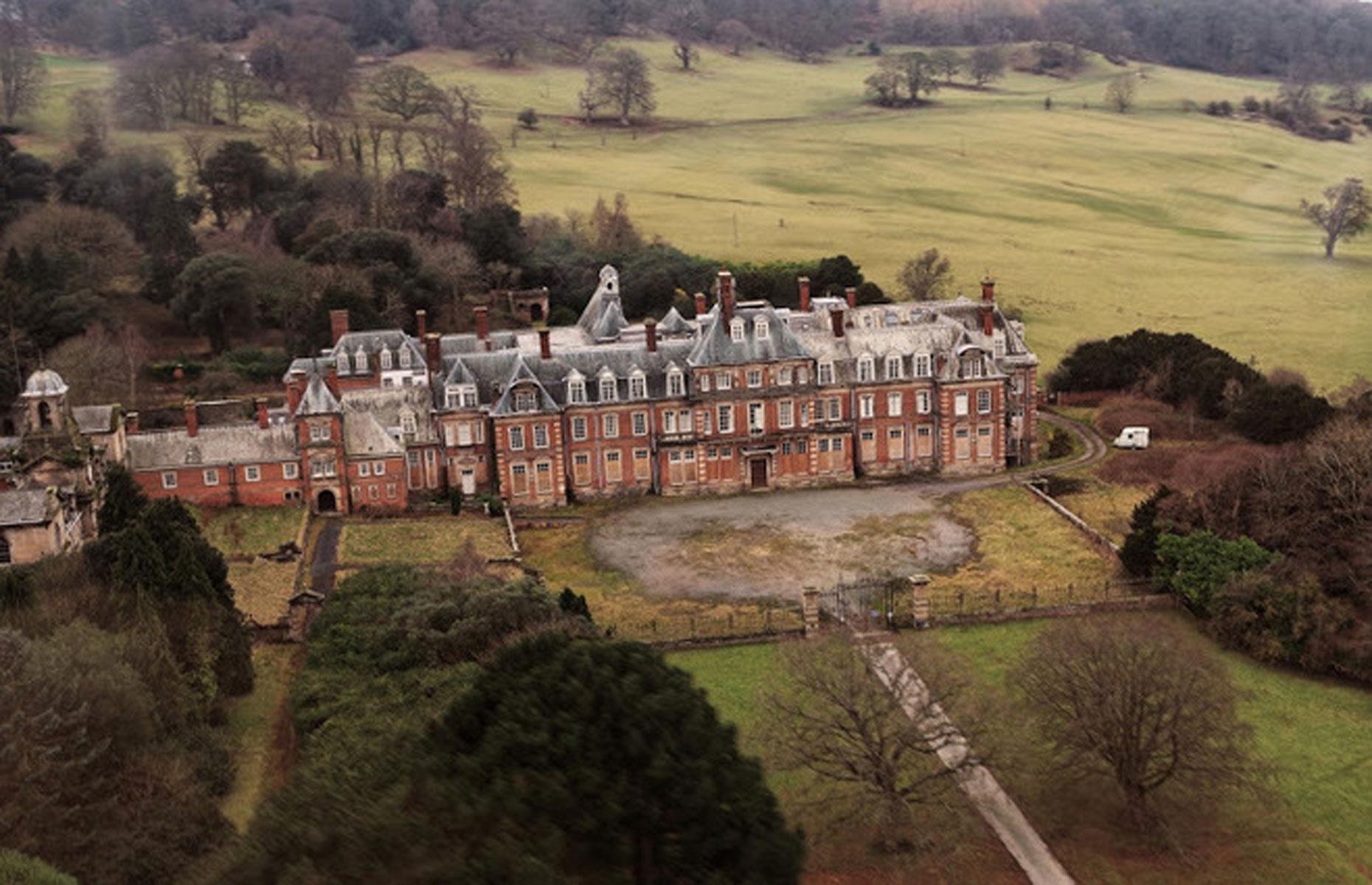 Kinmel Hall, Abergele, UK: Unbelievably expensive abandoned mansions